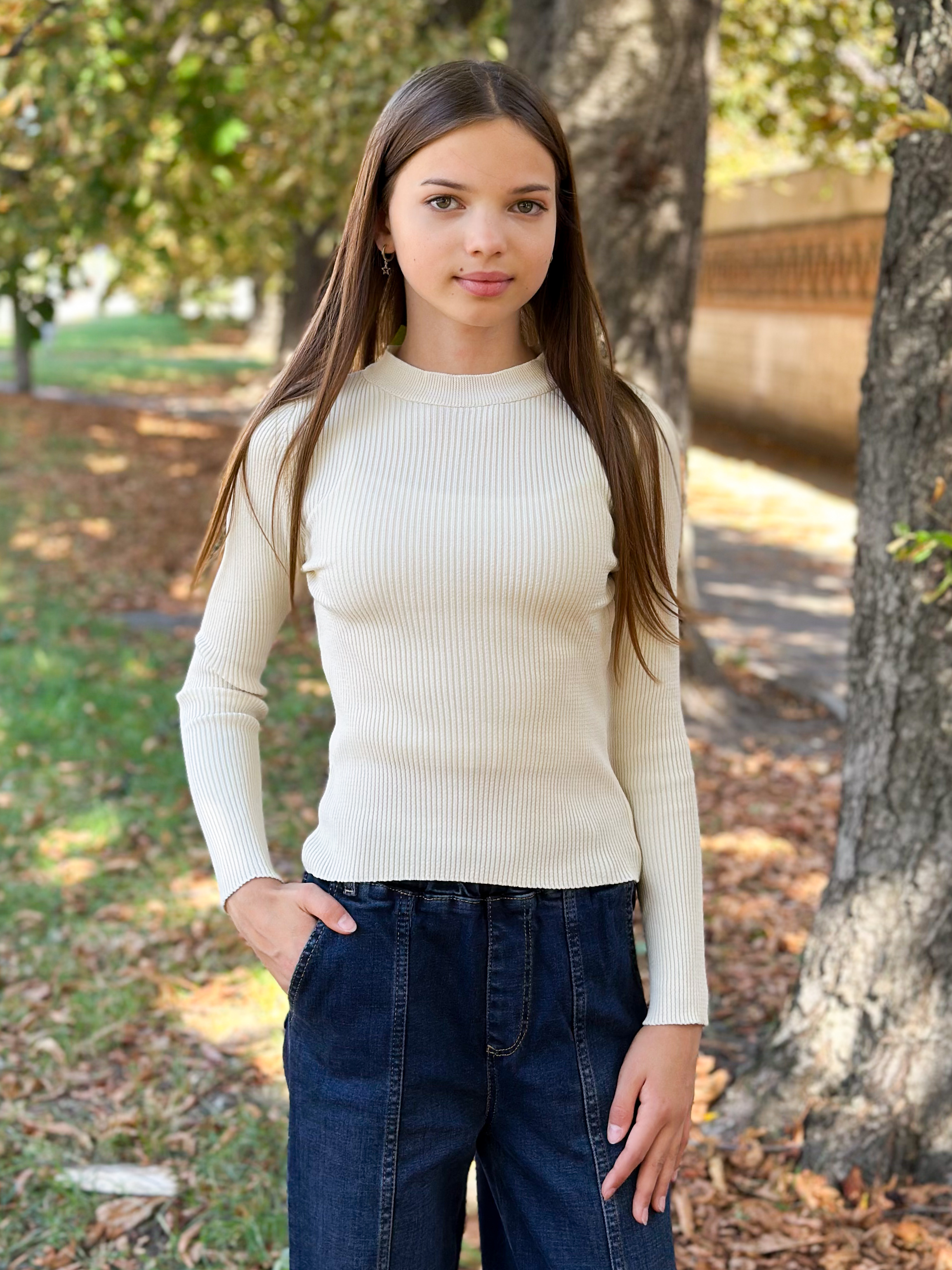 Гольф для дівчинки бежевий Mini Moda 202199