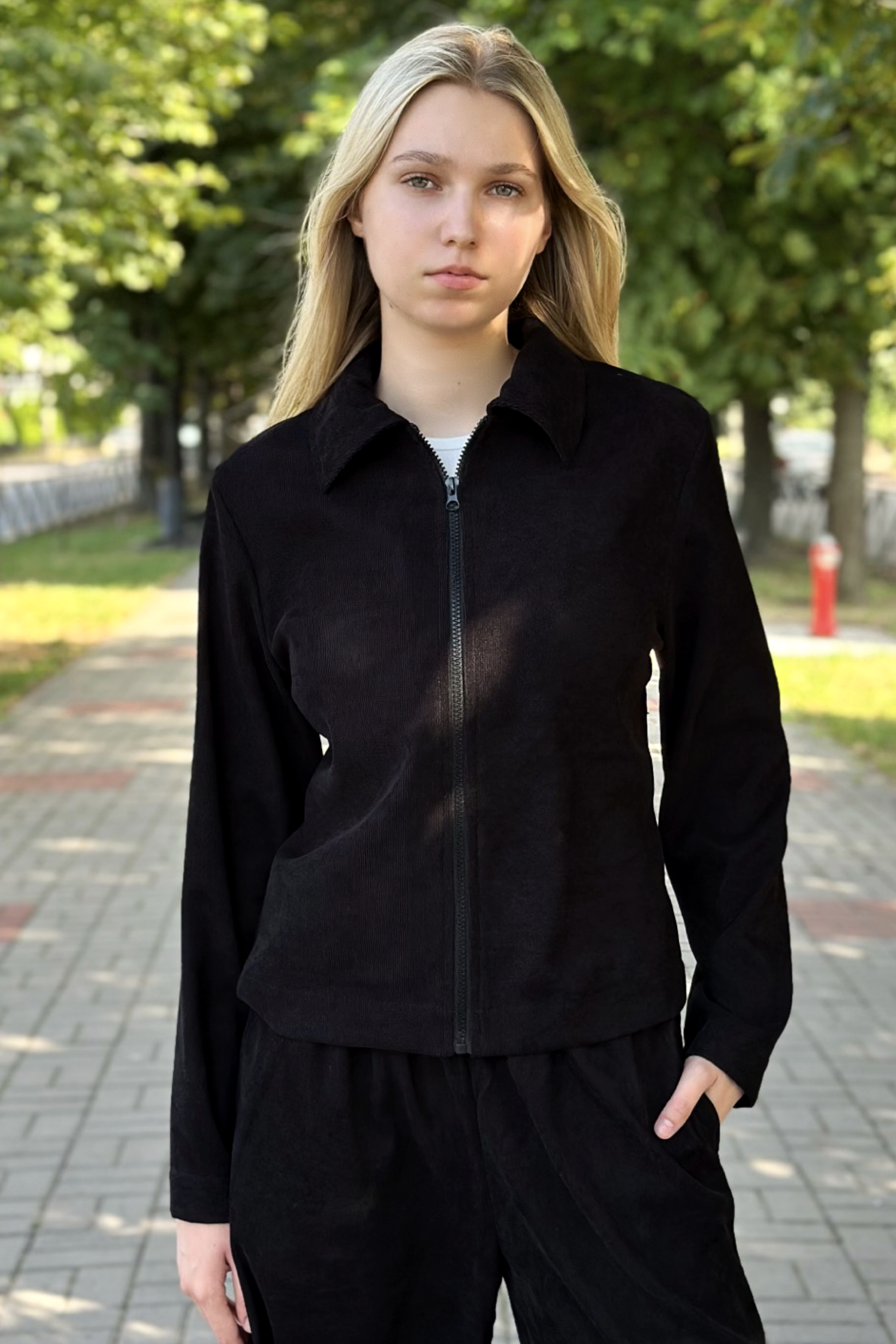 Кофта мікровельвет для дівчинки чорний NewGen кф/Клер