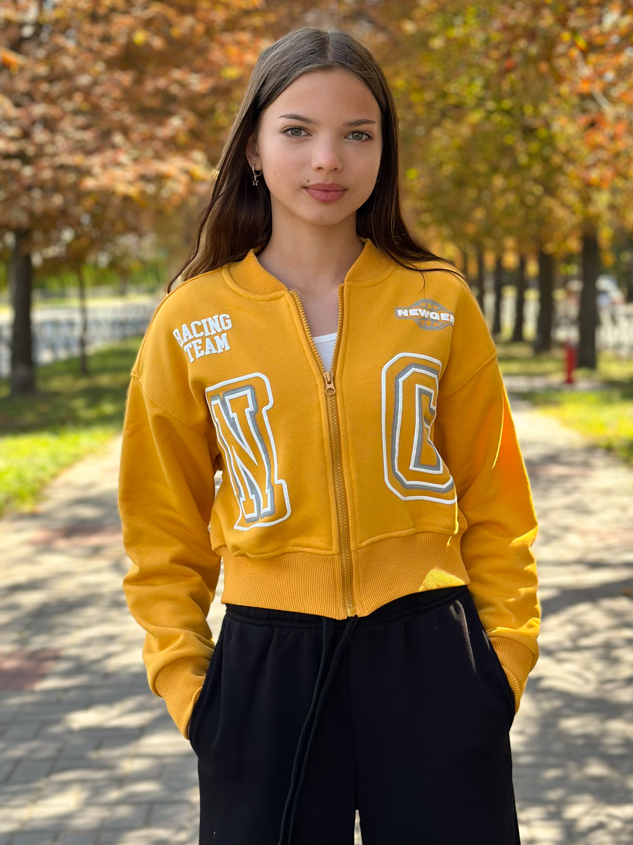 Бомбер тринитка для дівчинки гірчичний NewGen бм/Лея/гр