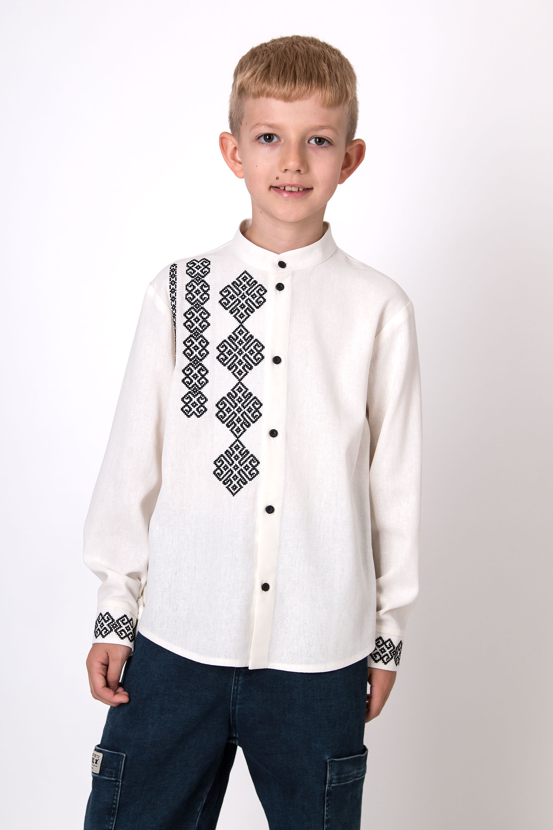 Вишиванка для хлопчика молочний Mevis 5533-02