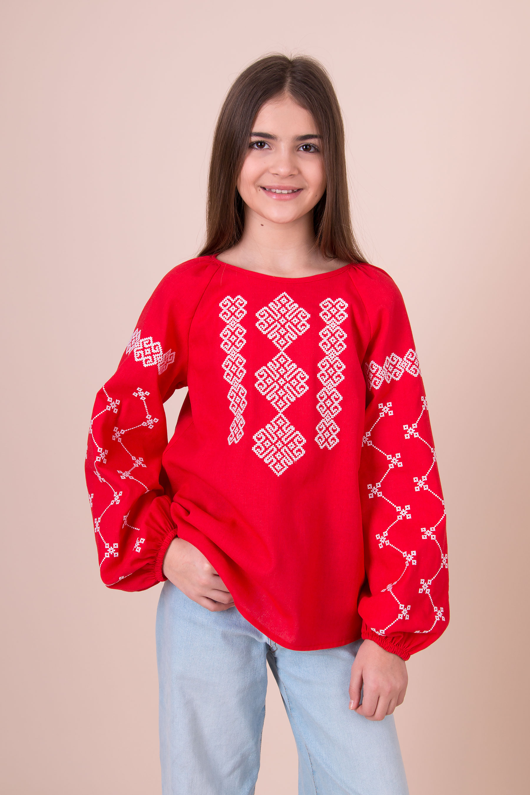 Вишиванка для дівчинки червоний Mevis 5515-07