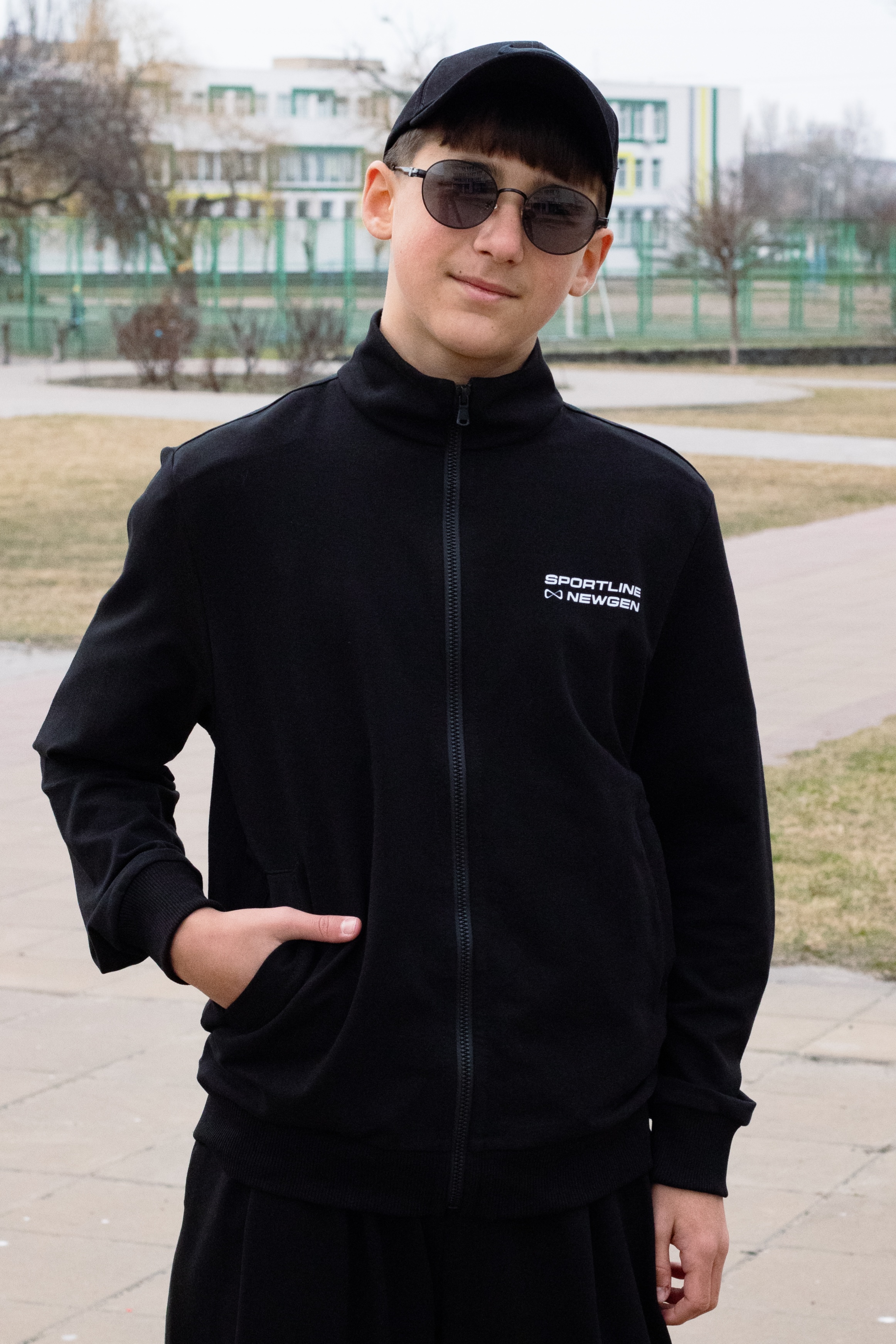Кофта на блискавці для хлопчика чорний NewGen 26/Універсалчор