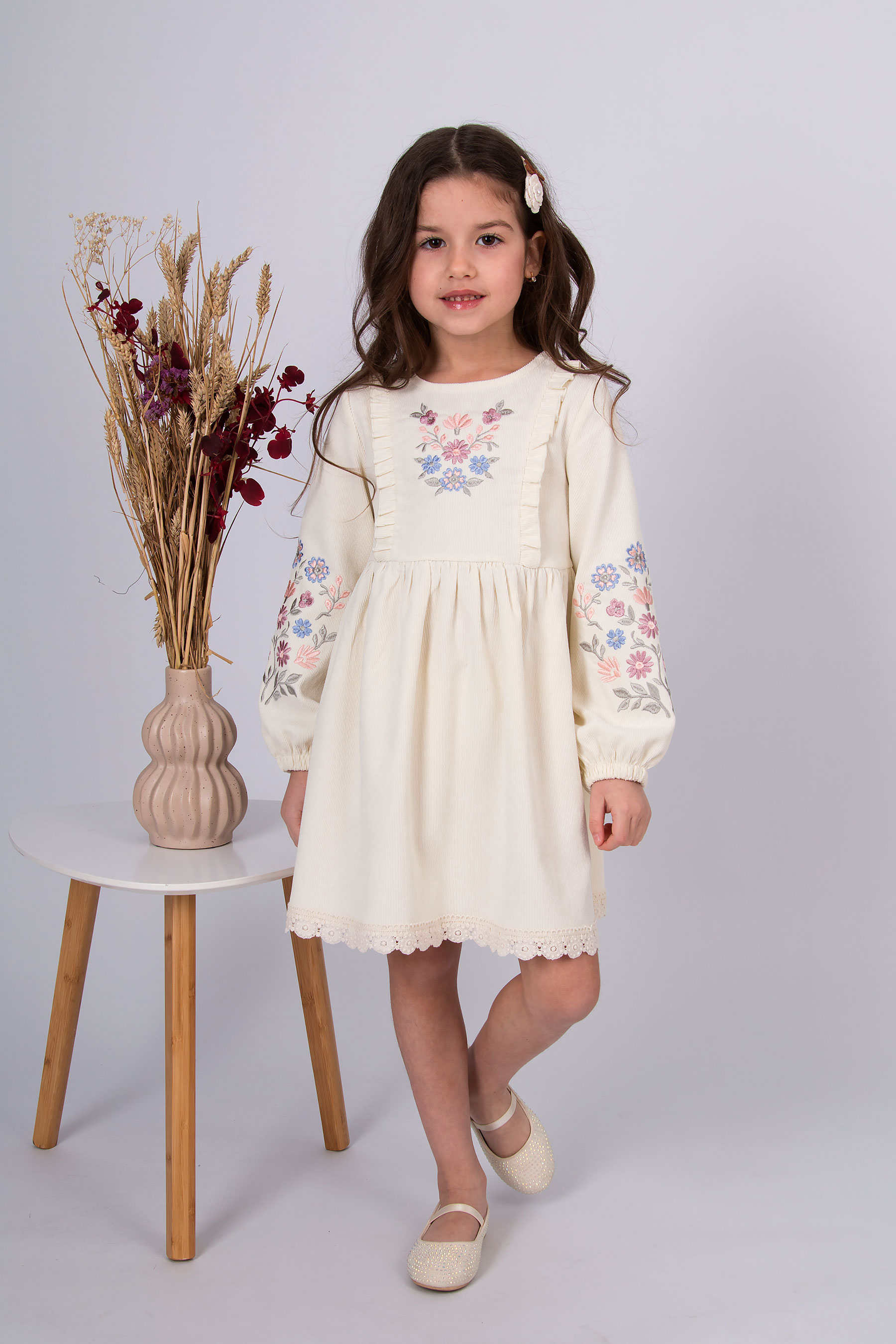 Вишиванка сукня мікровельвет  для дівчинки молочний Mevis 5730-01