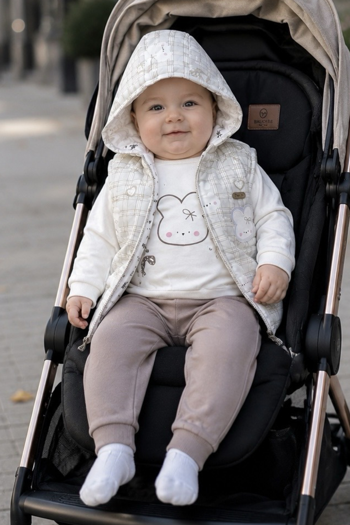 Костюм жилет,кофта, штанці для дівчинки молочно-бежевий Alisa 674/мол-беж