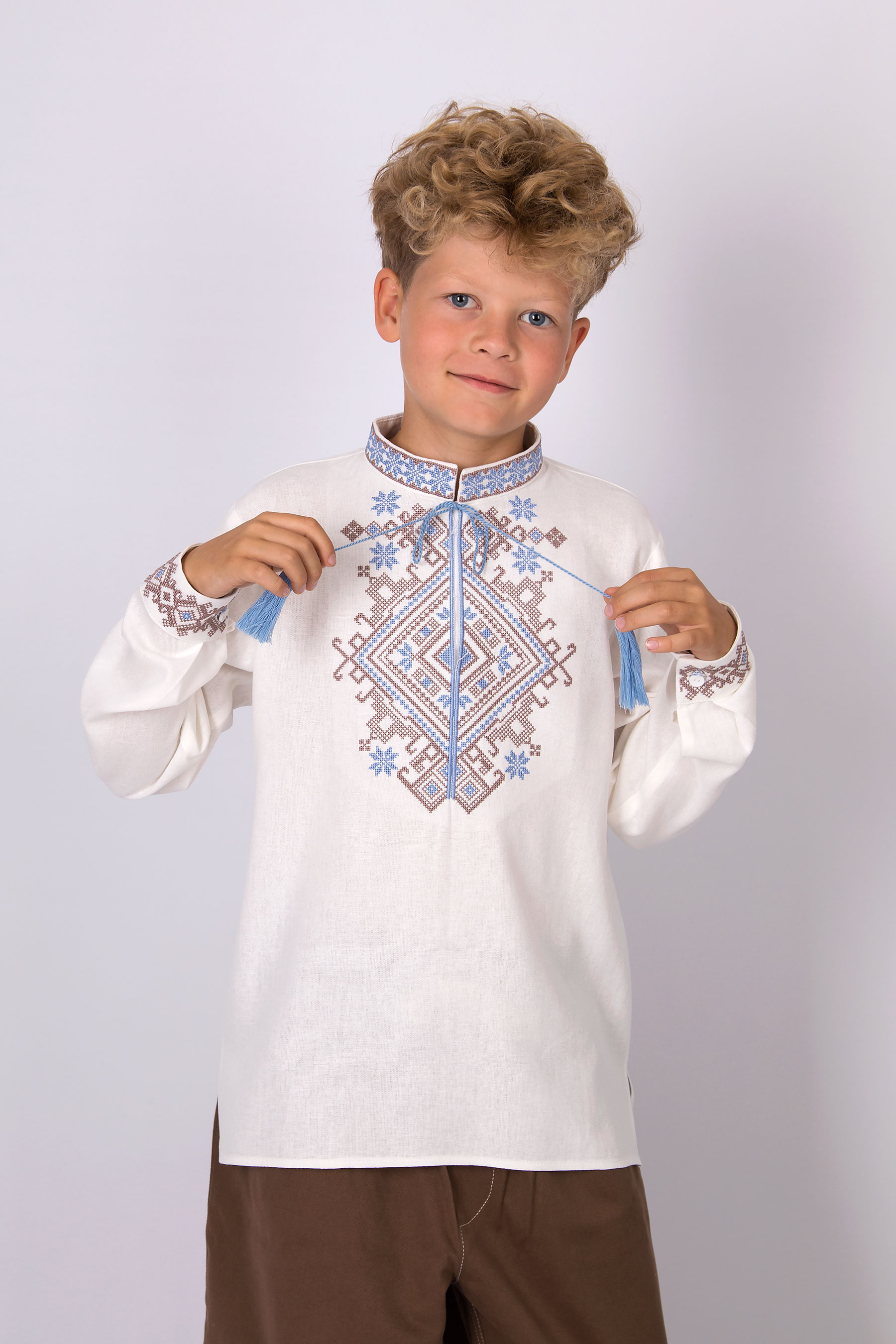 Вишиванка для хлопчика молочний Mevis 5768-02