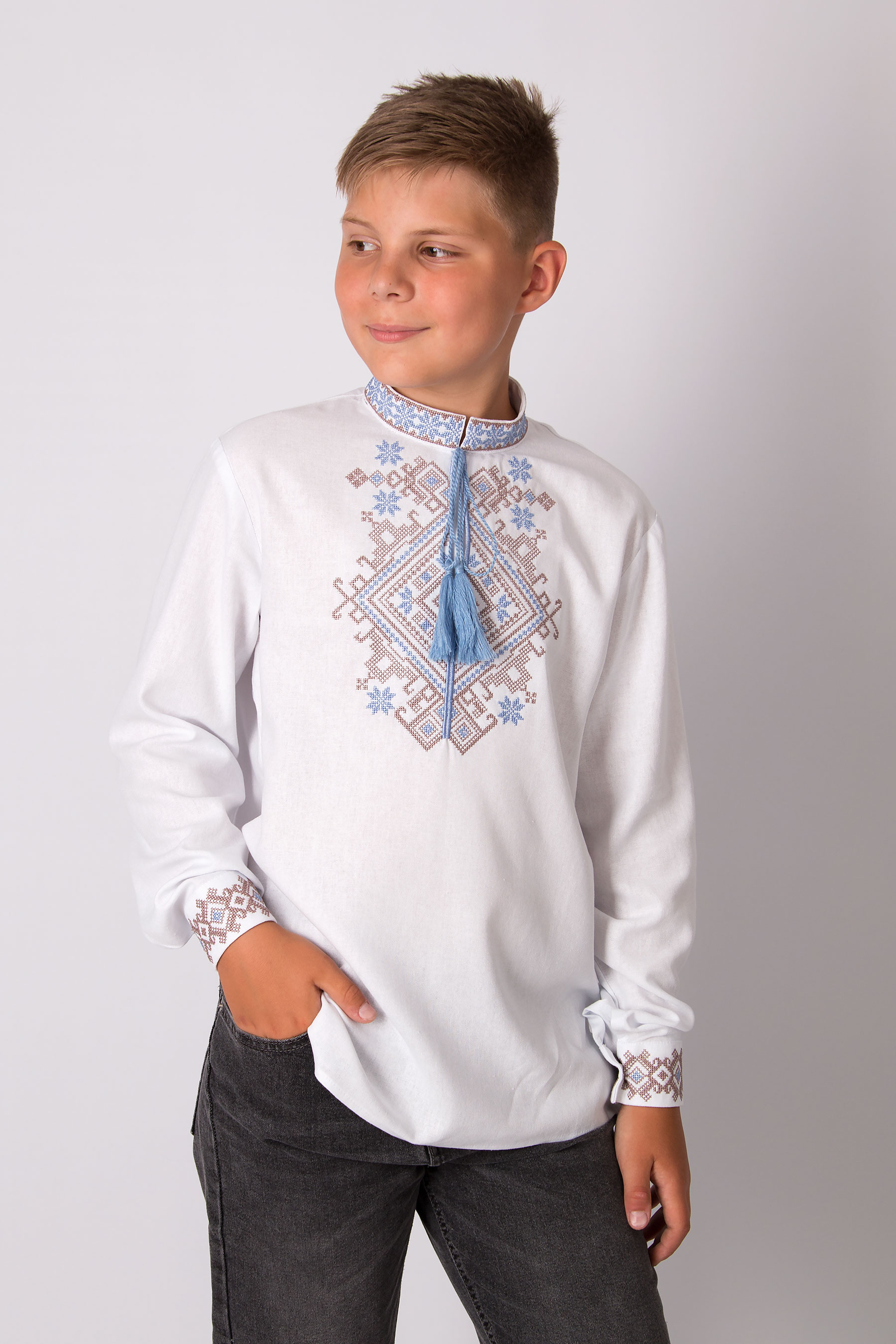 Вишиванка для хлопчика білий Mevis 5794-01